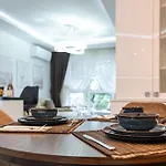 Boutique 1 Bedroom With Private Parking And Port View Apartament *