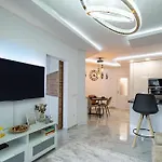 Apartament Boutique 1 Bedroom With Private Parking And Port View