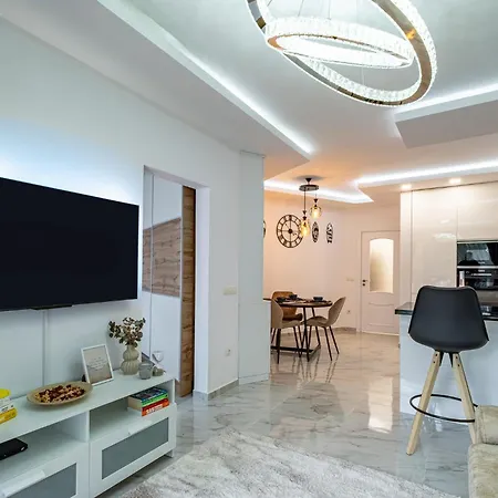 Daire Boutique 1 Bedroom With Private Parking And Port View